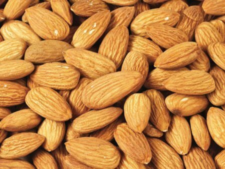 Fancy Grade Almonds California / Spain Origin